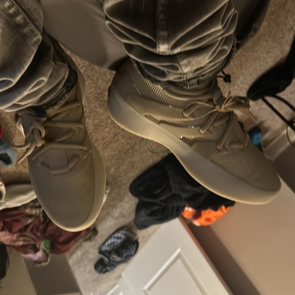 Wore once - Picture 3 of 4